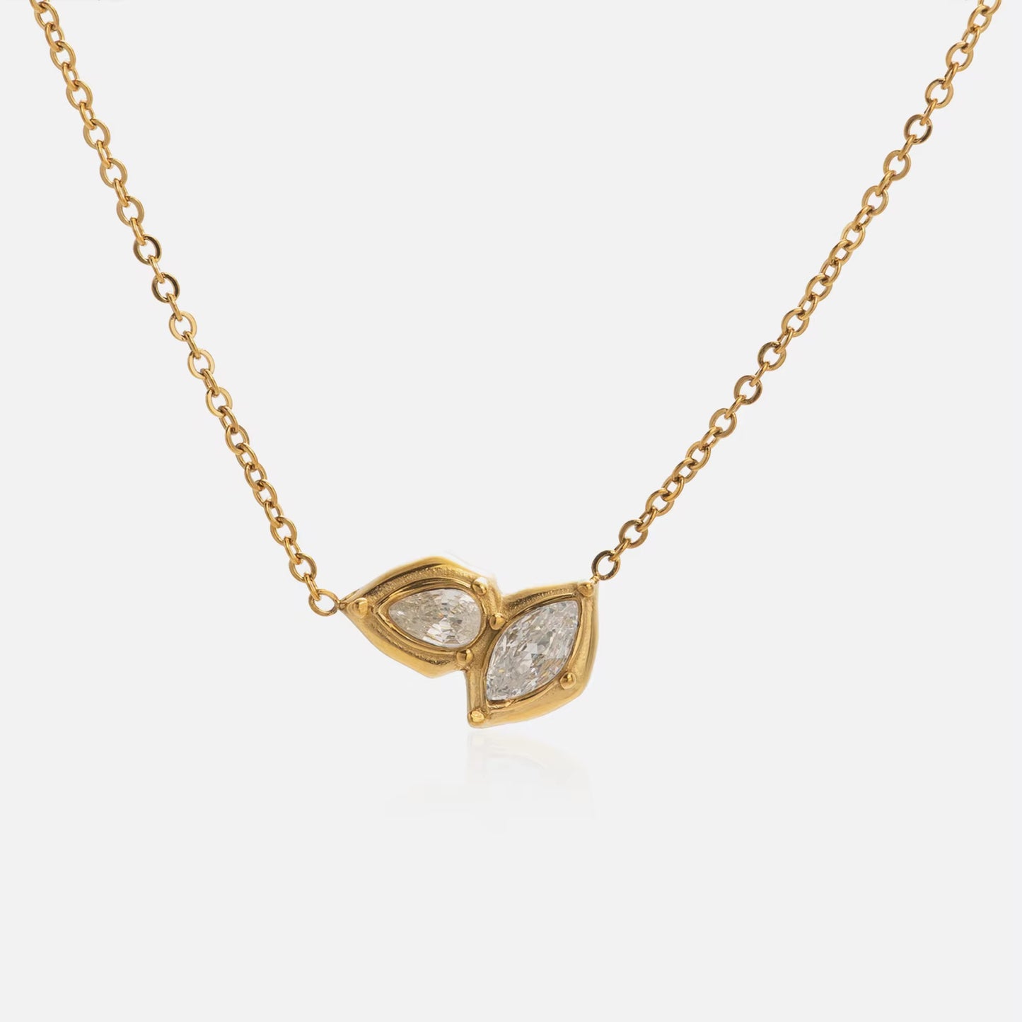 CRESTED BLOOM NECKLACE