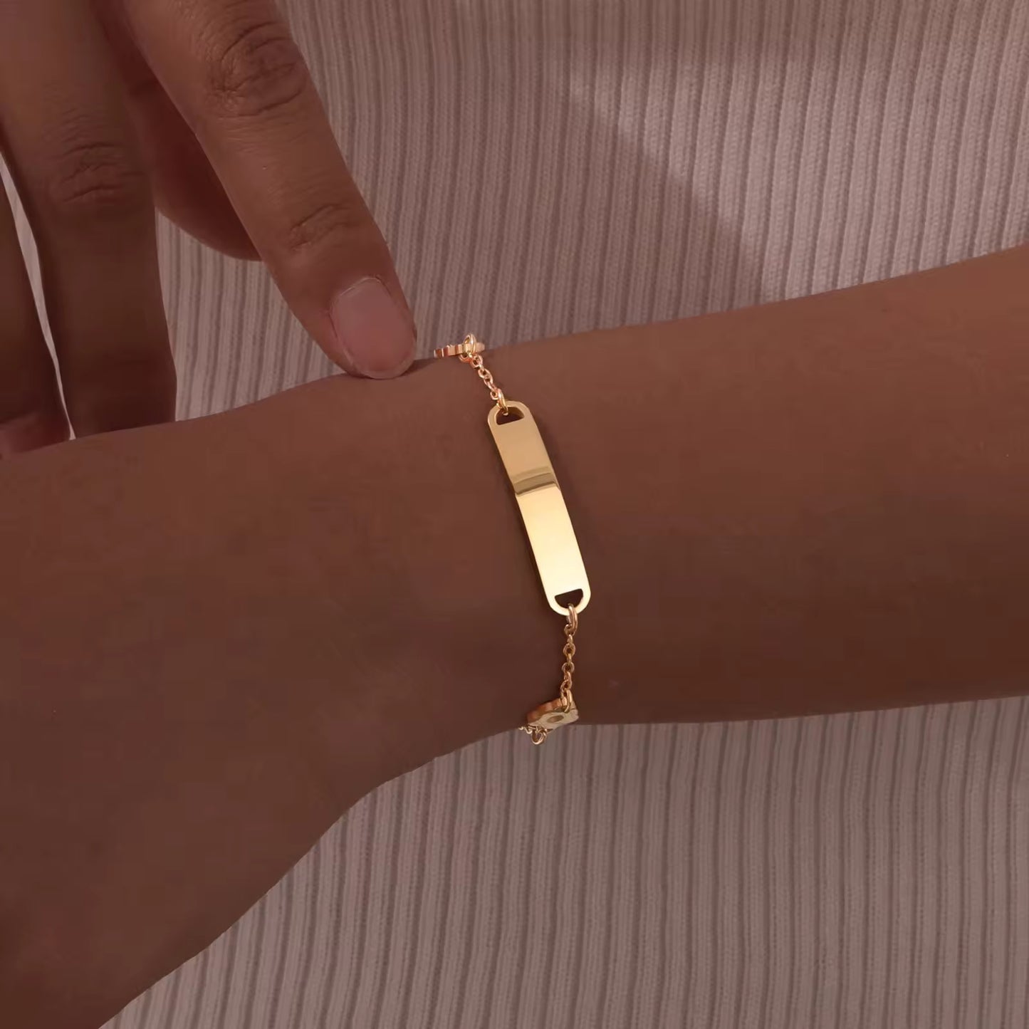 BLOOM ENGRAVABLE BRACELET
