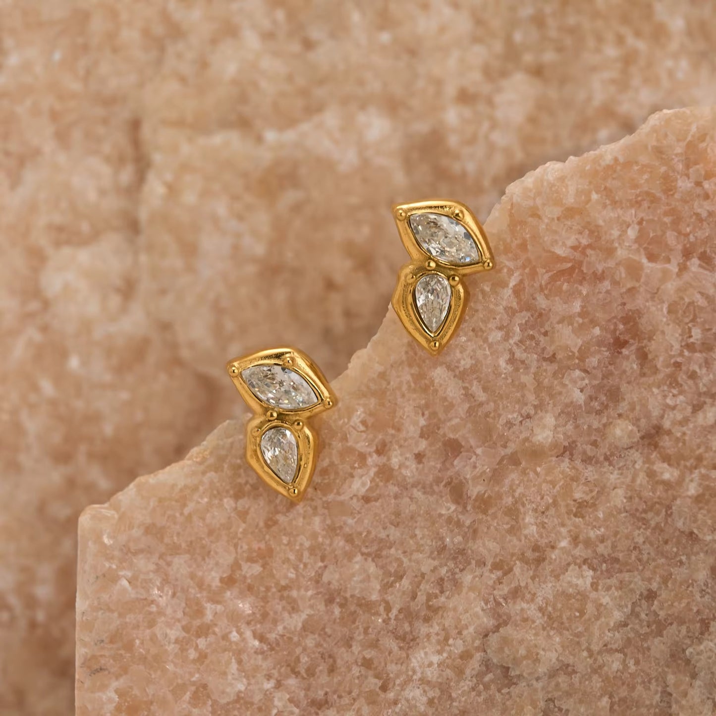 LUSTER VINE EARRINGS