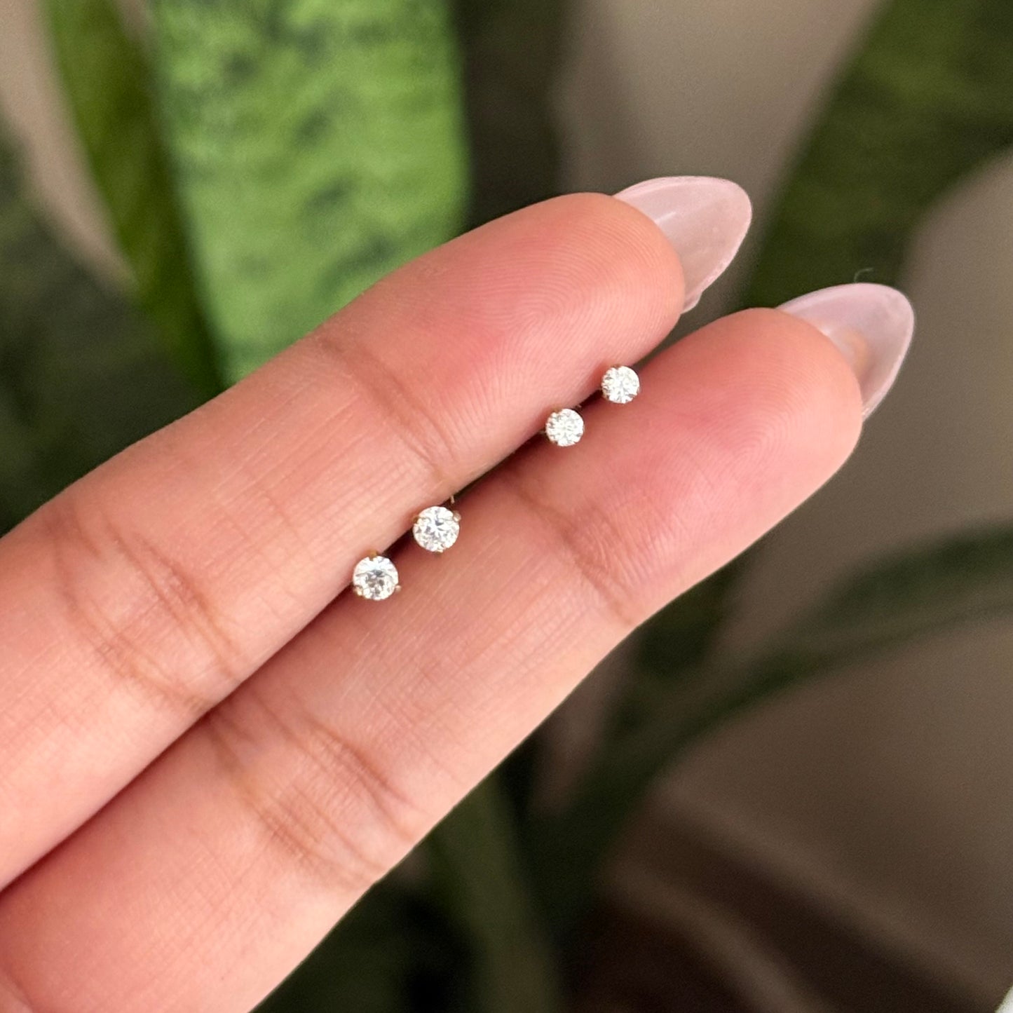 DIAMOND STUDS