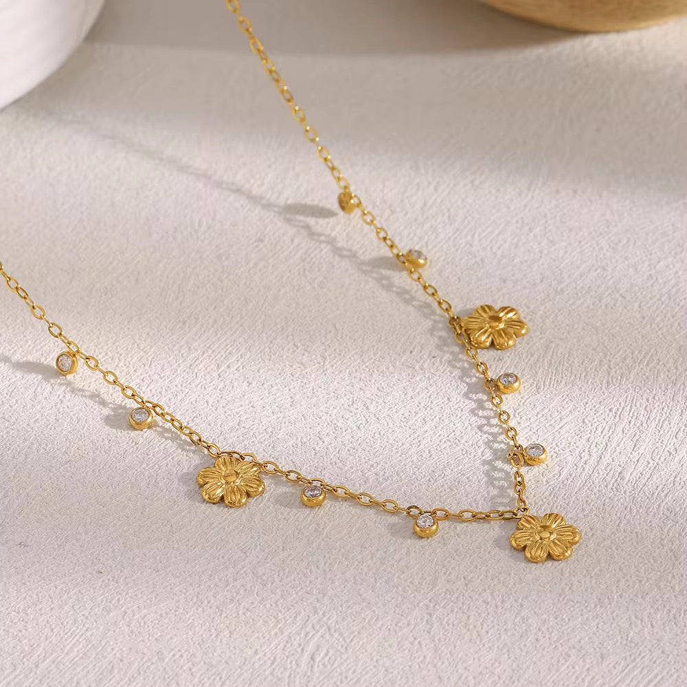 EMMA NECKLACE