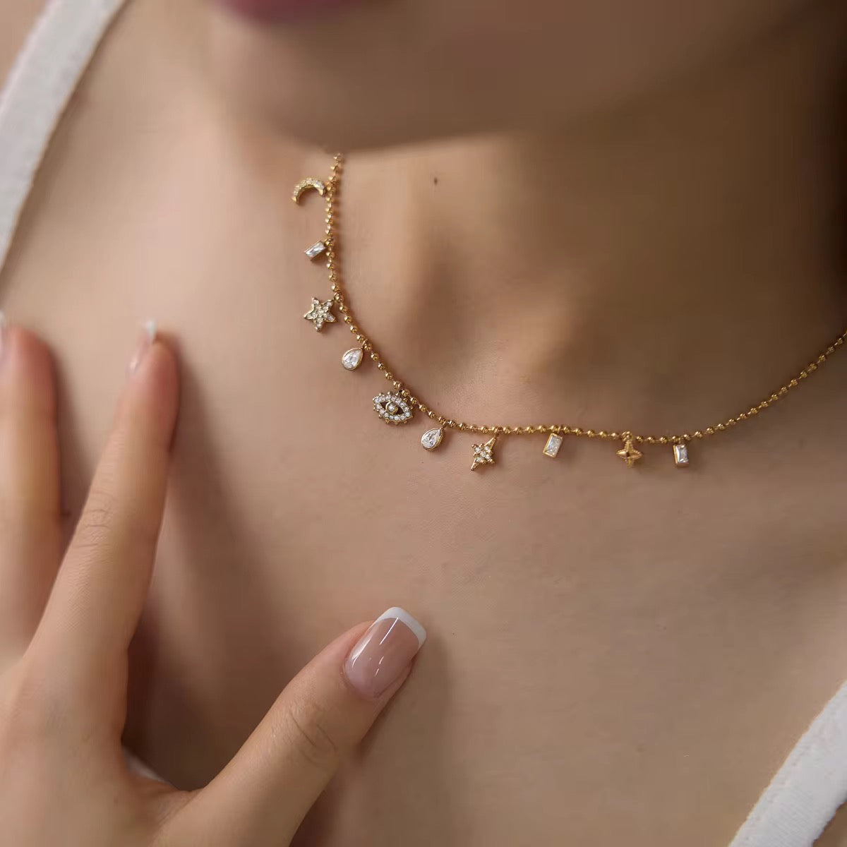 CAPRI NECKLACE