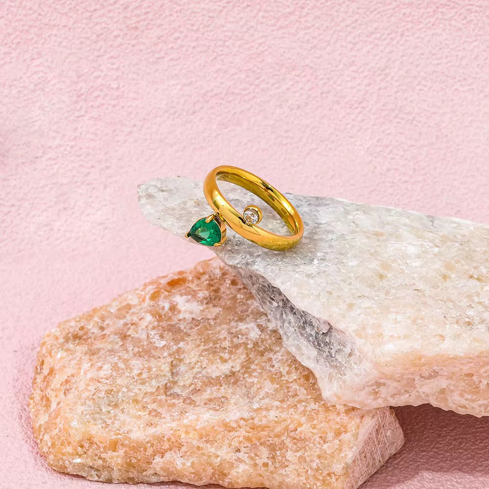 LEAF RING