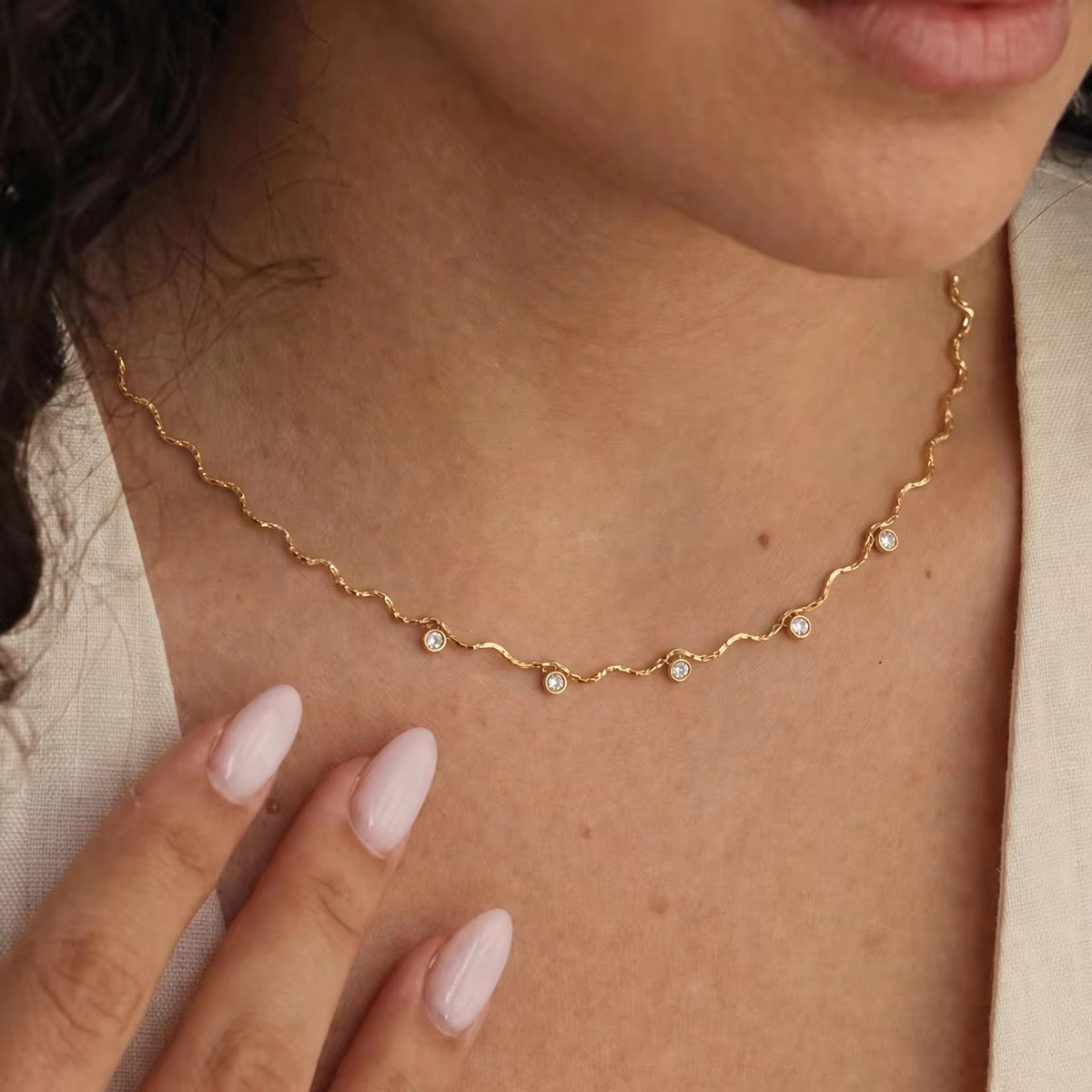 VANYA NECKLACE