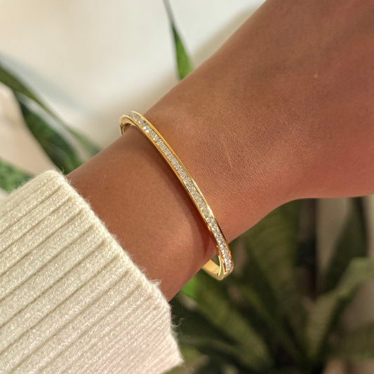 ALURE BANGLE BRACELET