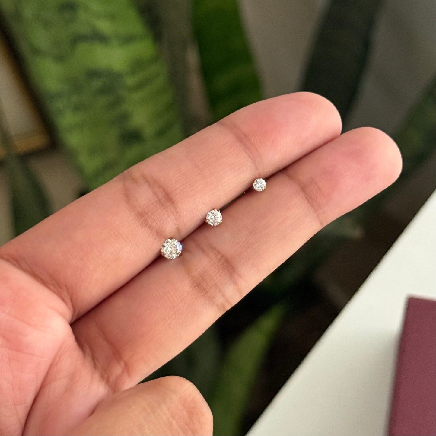 DIAMOND STUDS