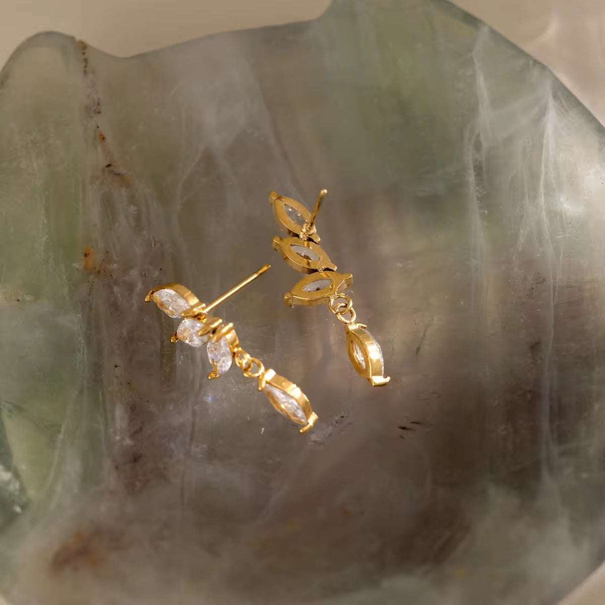 SARA EARRINGS