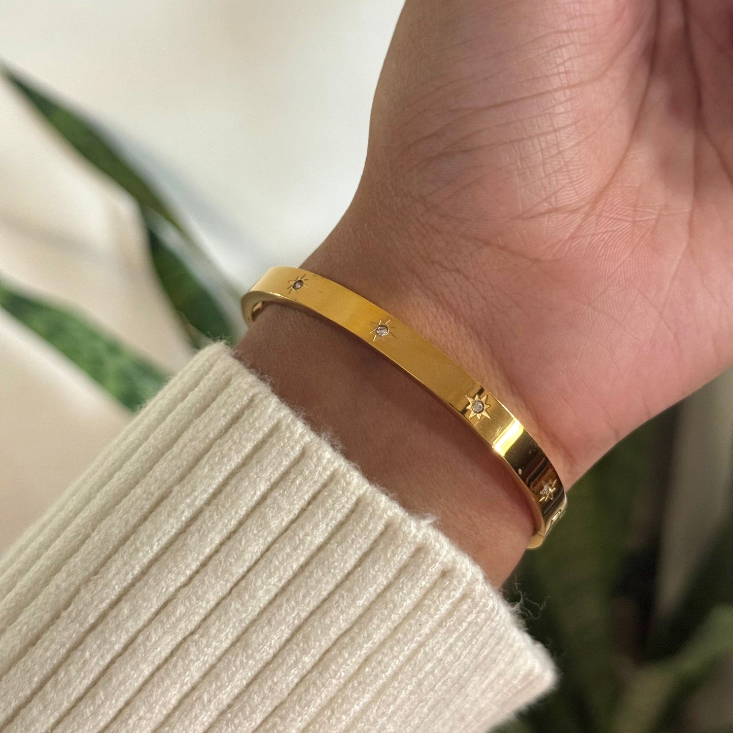 STARDUST BANGLE BRACELET