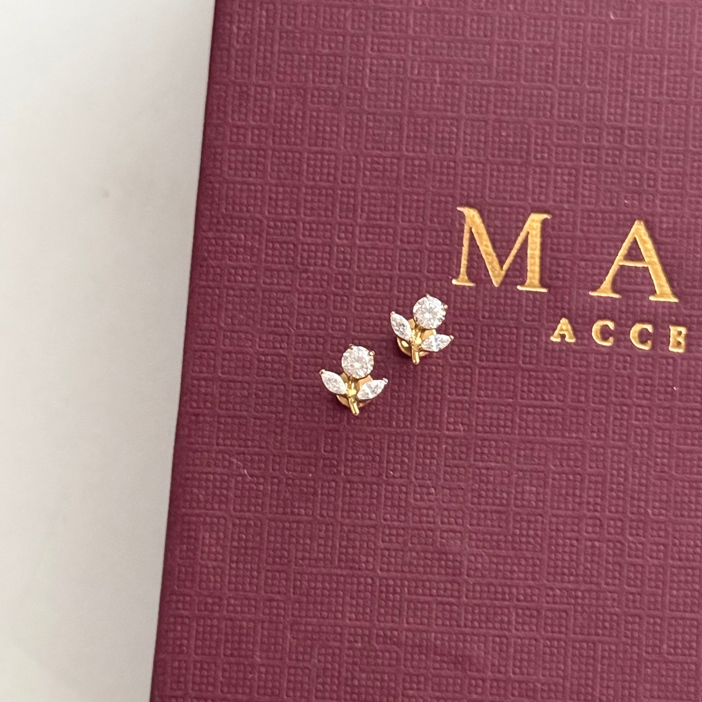 TULIP STUDS (PAIR)