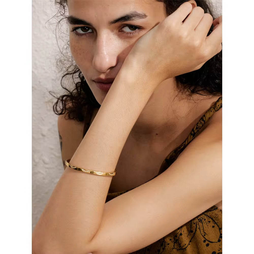 TWIRL BANGLE BRACELET