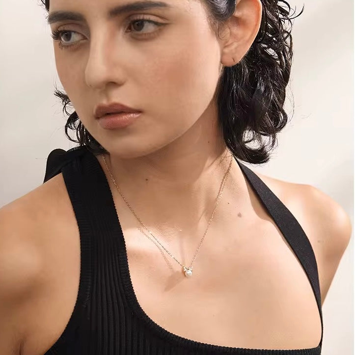 FLUERETTE NECKLACE