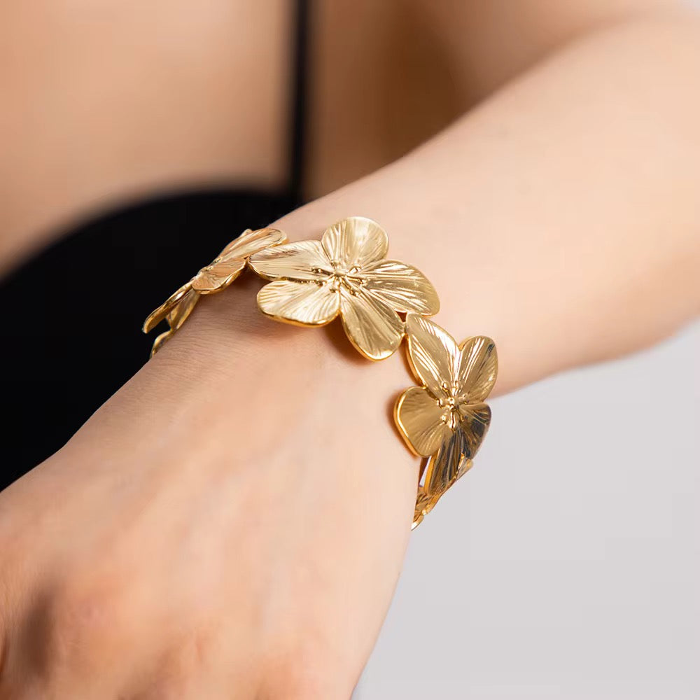 GOLDEN BLOOM CUFF BRACELET