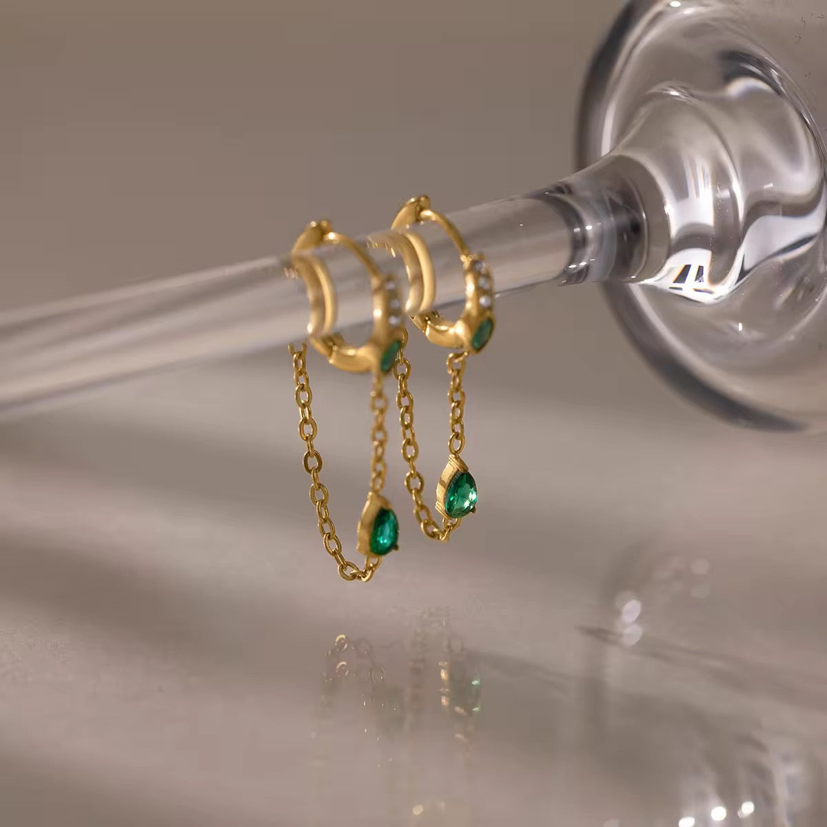 MATCHA EARRINGS ( GREEN)