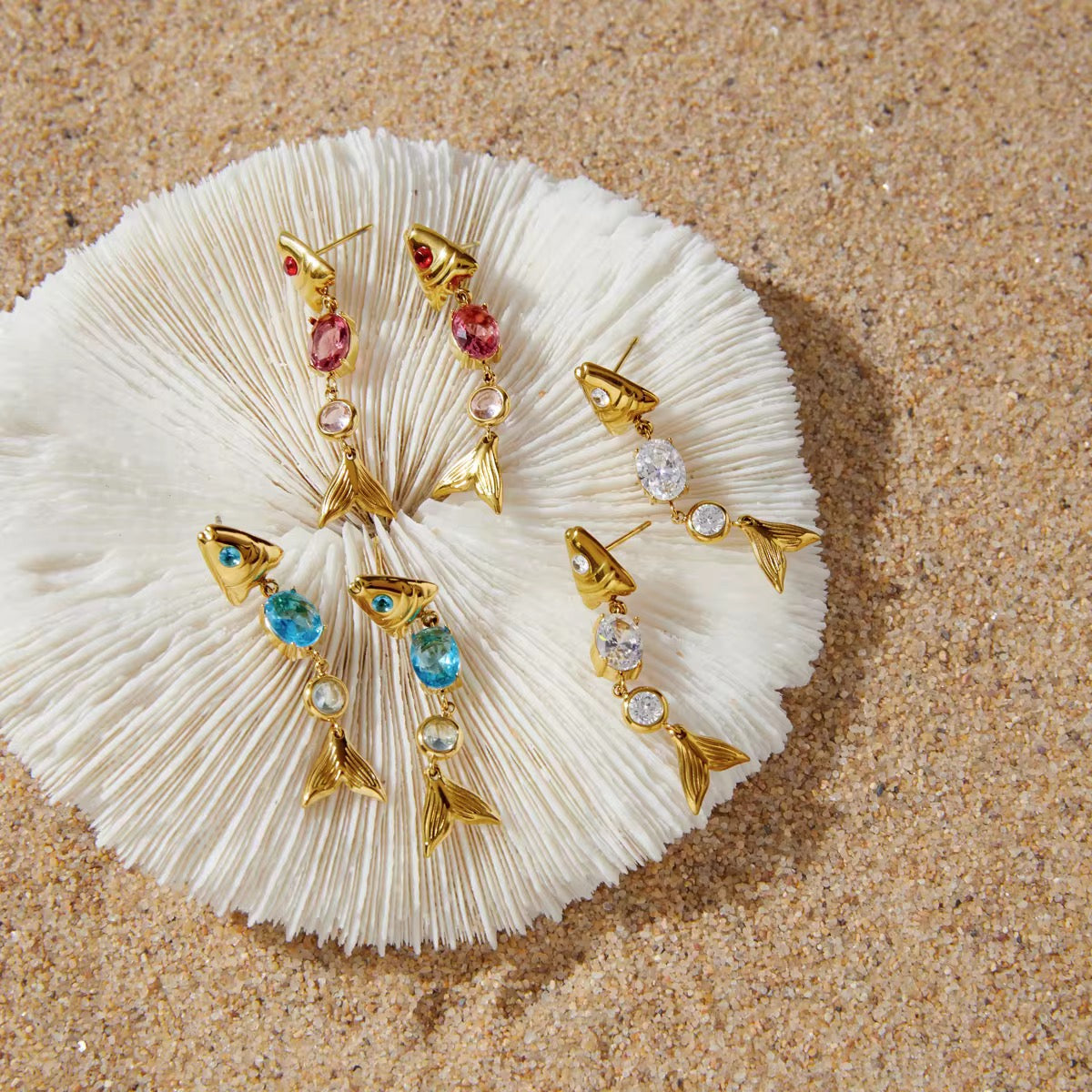 NEMO EARRINGS ( WHITE)