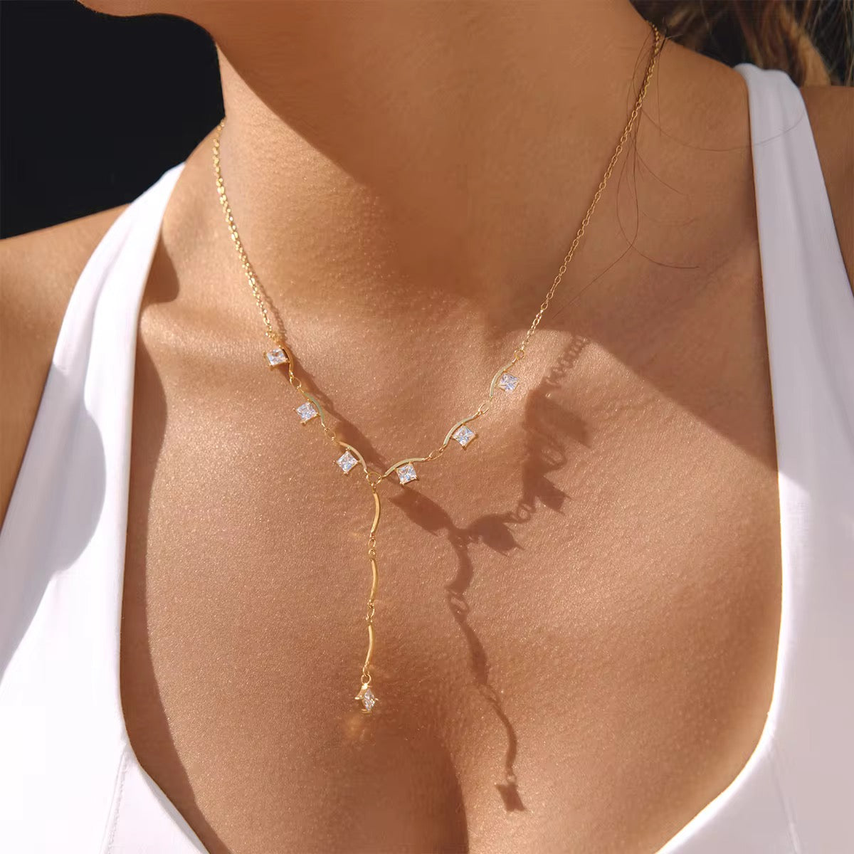 ELIRA NECKLACE