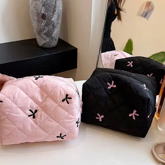 COQUETTE POUCH