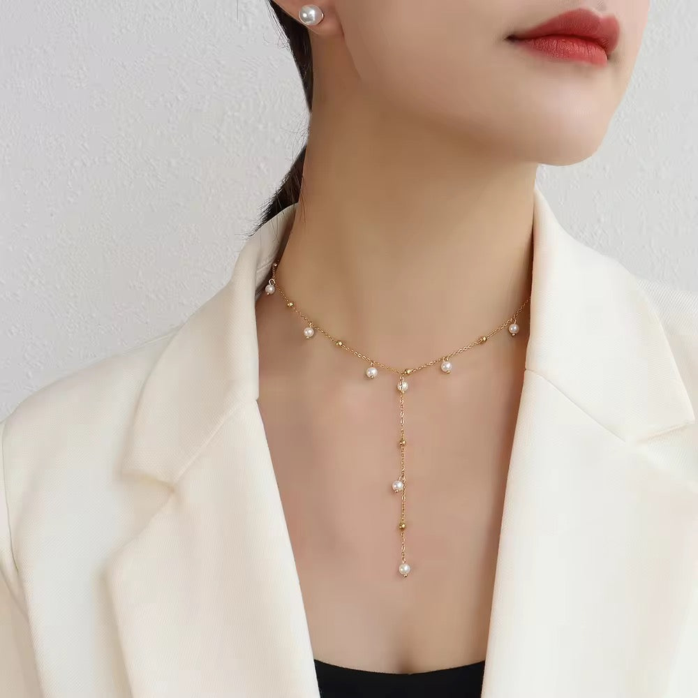 PEARLFALL NECKLACE