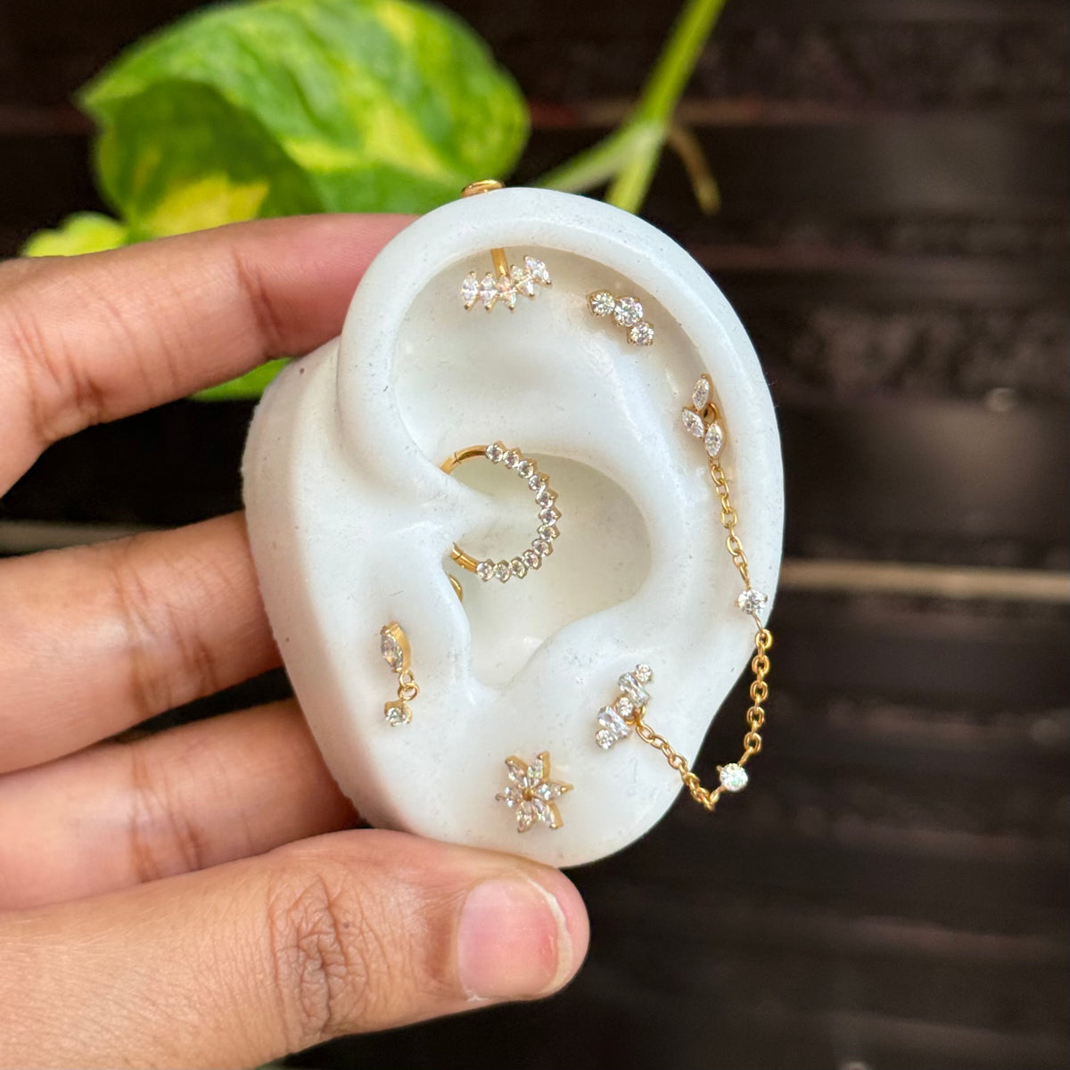 FLORIANE STUDS
