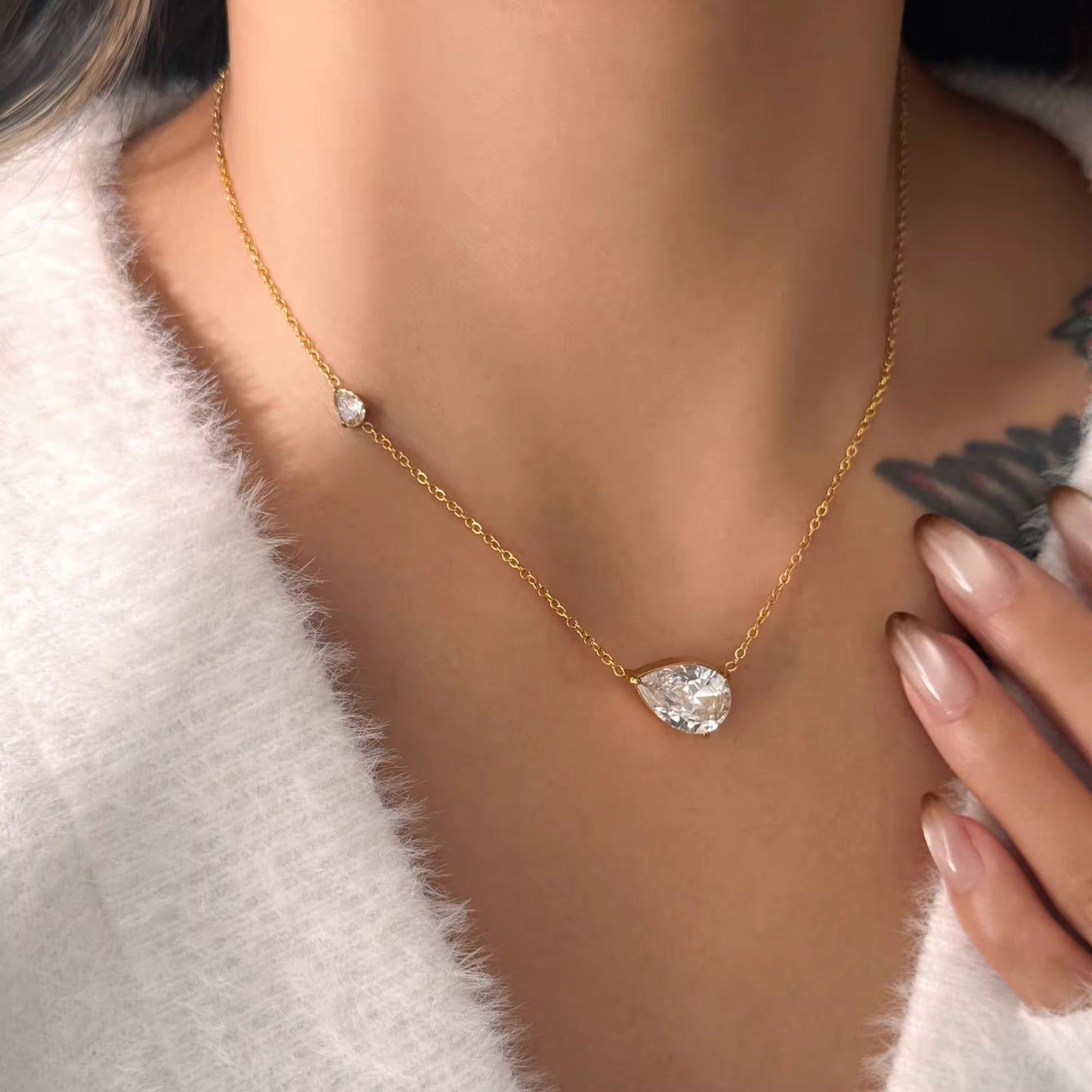 ELIA NECKLACE