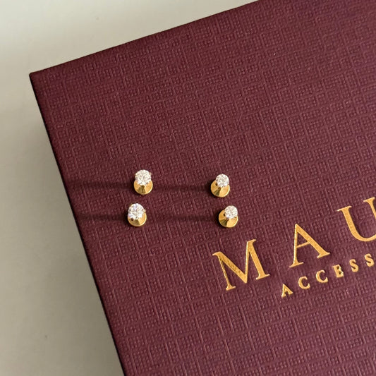 DIAMOND STUDS