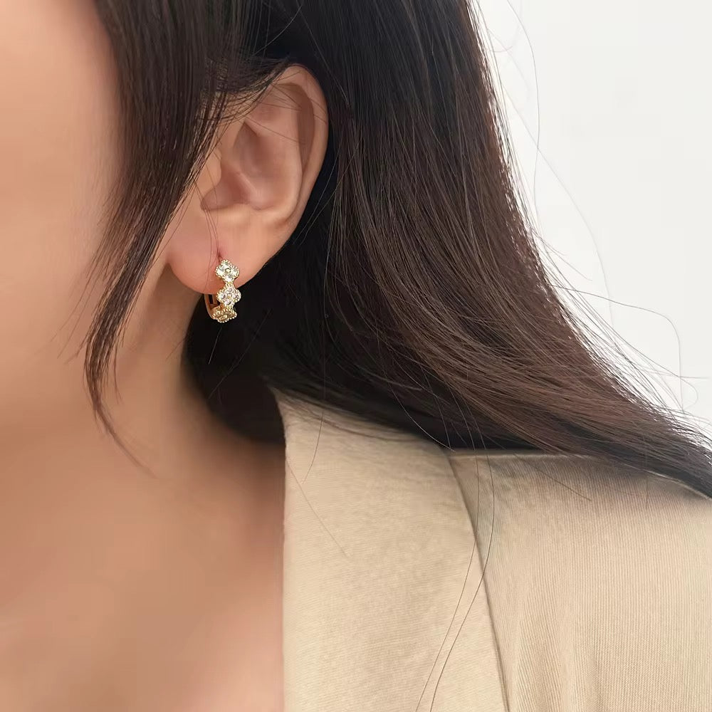 CLOVER EARRINGS