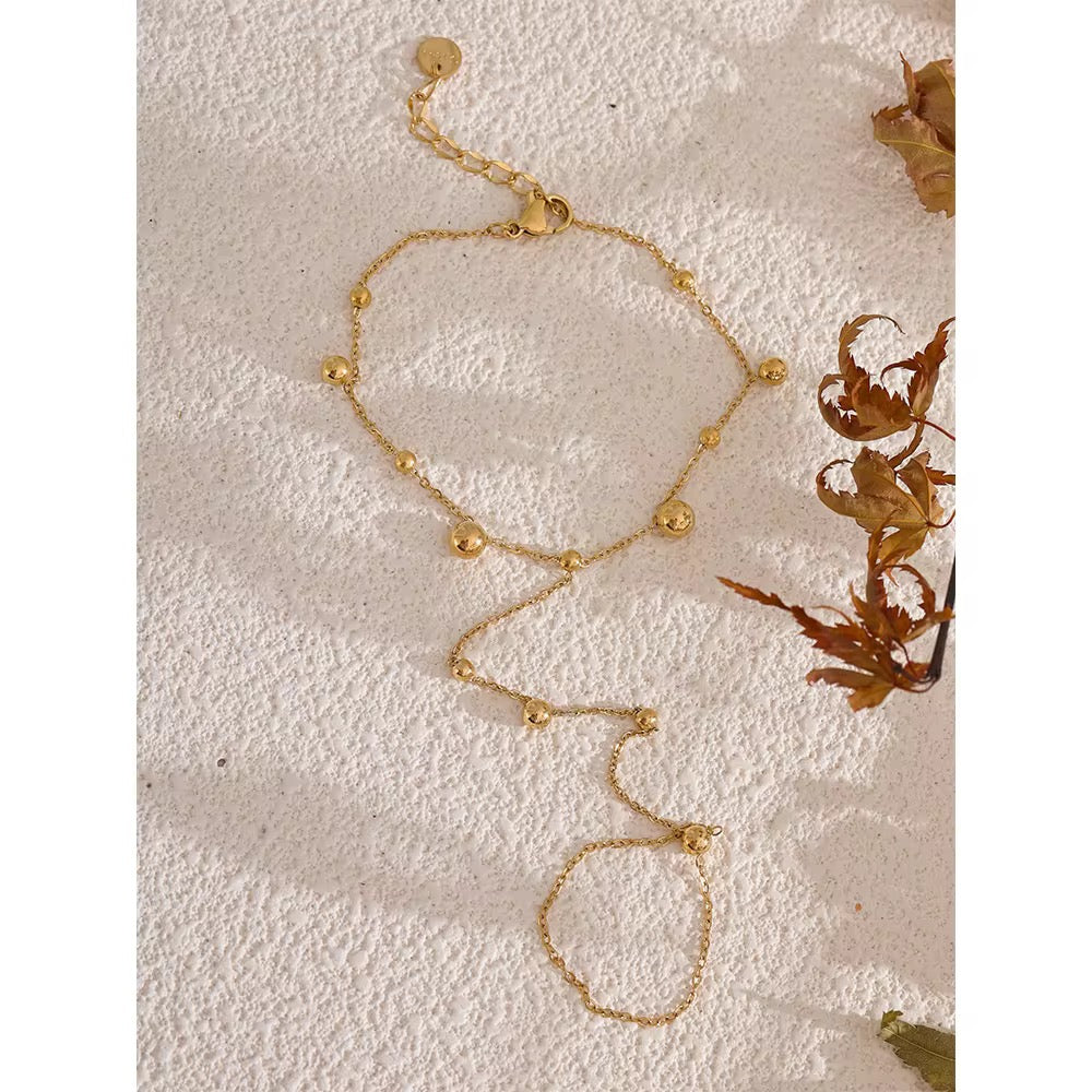 BEADED HANDCHAIN