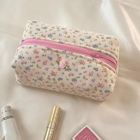 FLORAL POUCH