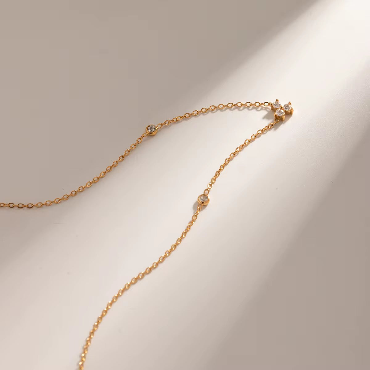SLYVA NECKLACE