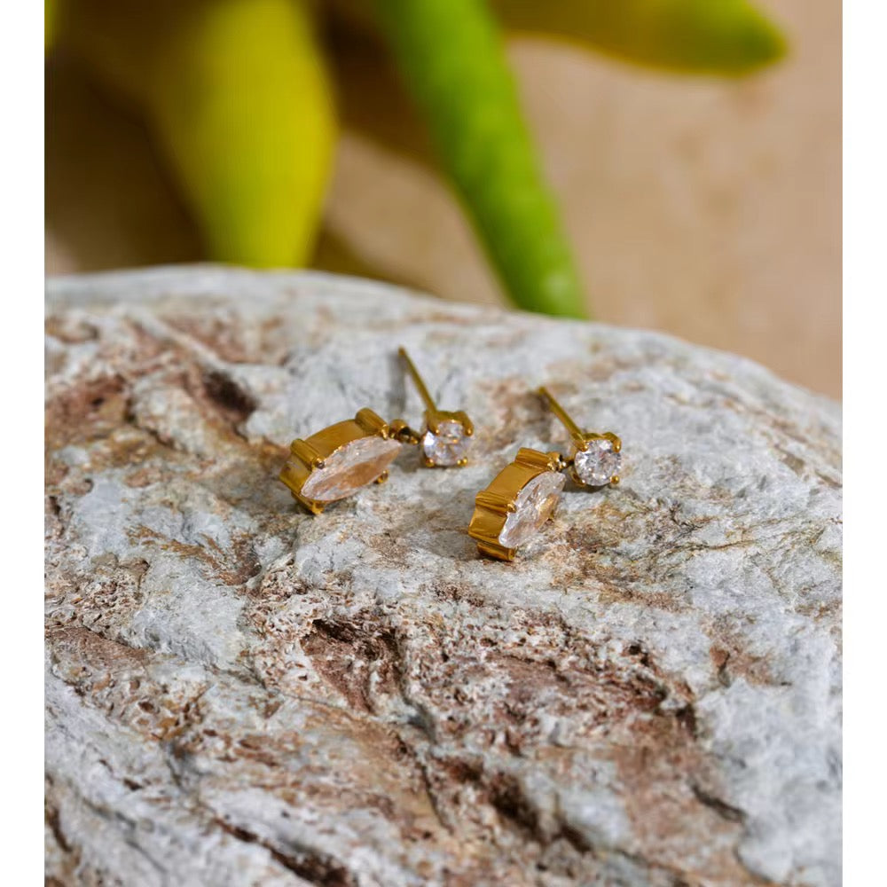 ELARIS EARRINGS