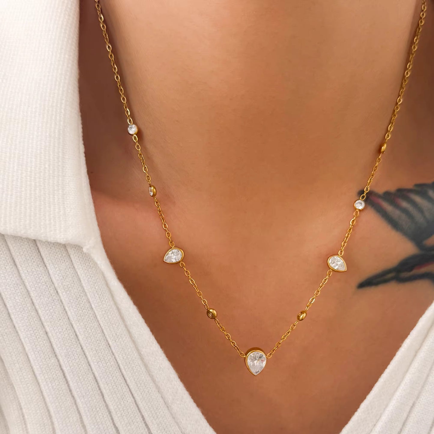 LARIETTE NECKLACE