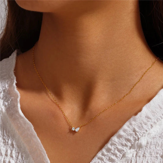 VIVI NECKLACE