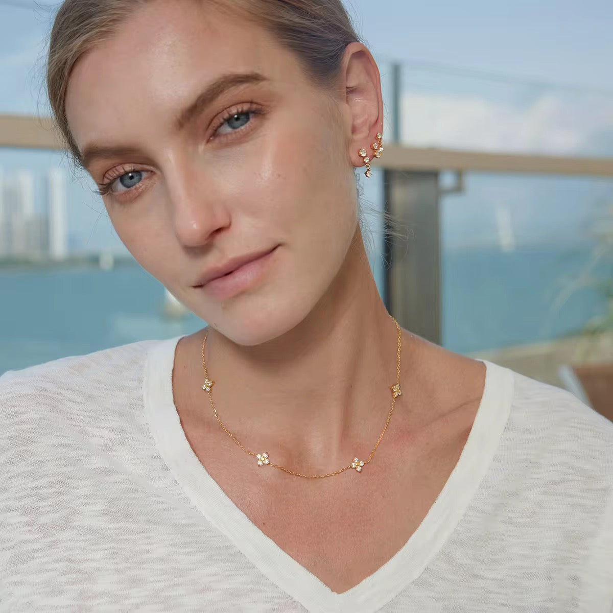 PETAL NECKLACE