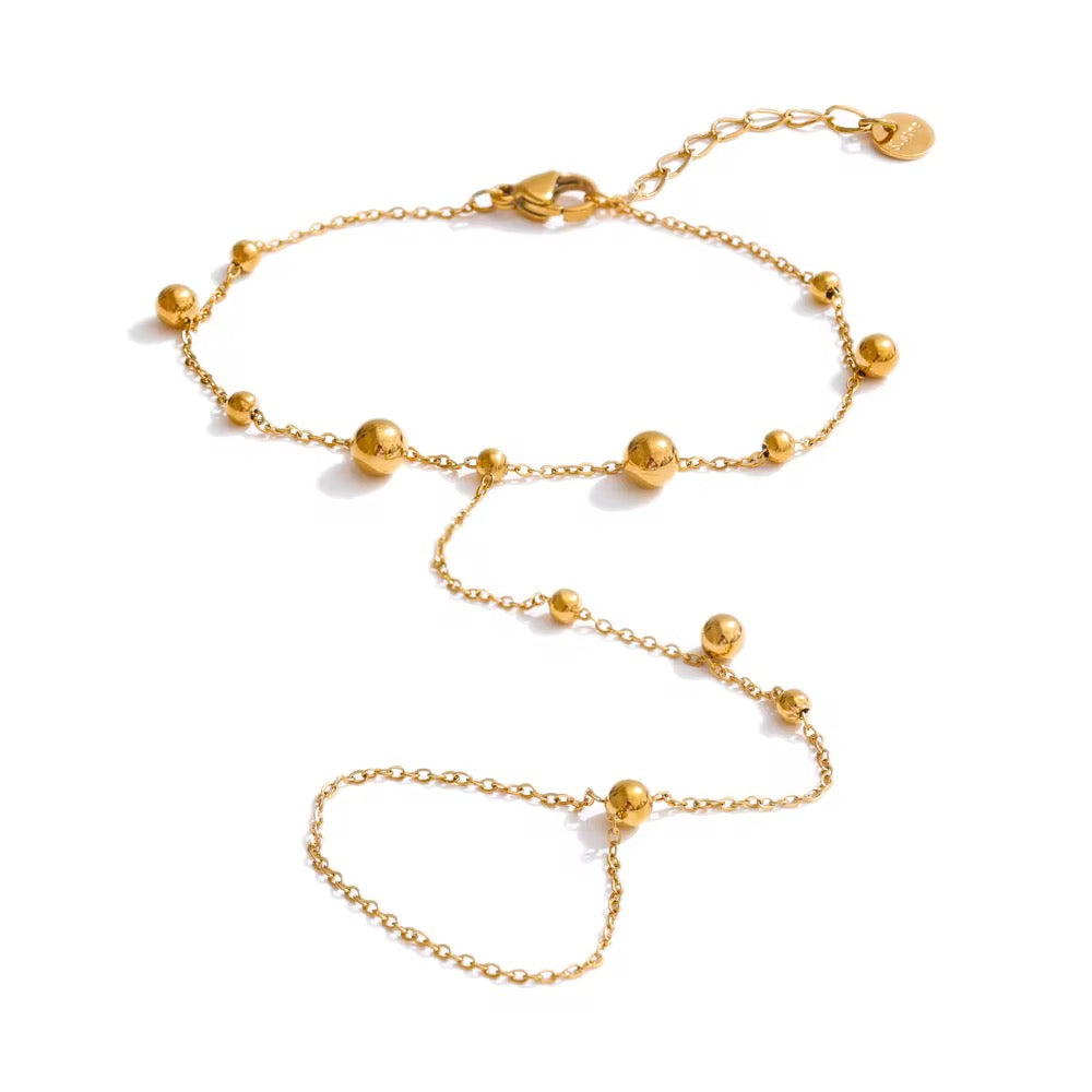 BEADED HANDCHAIN