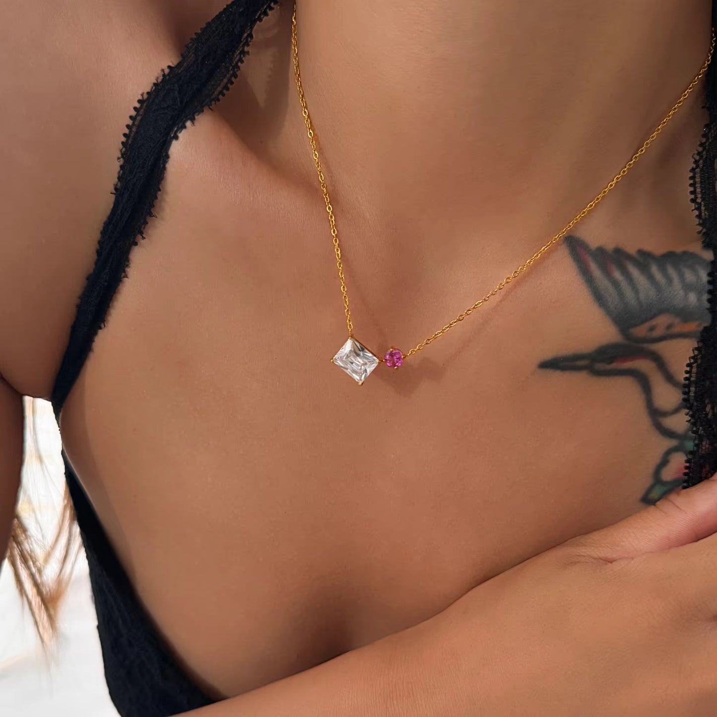 ALERA NECKLACE