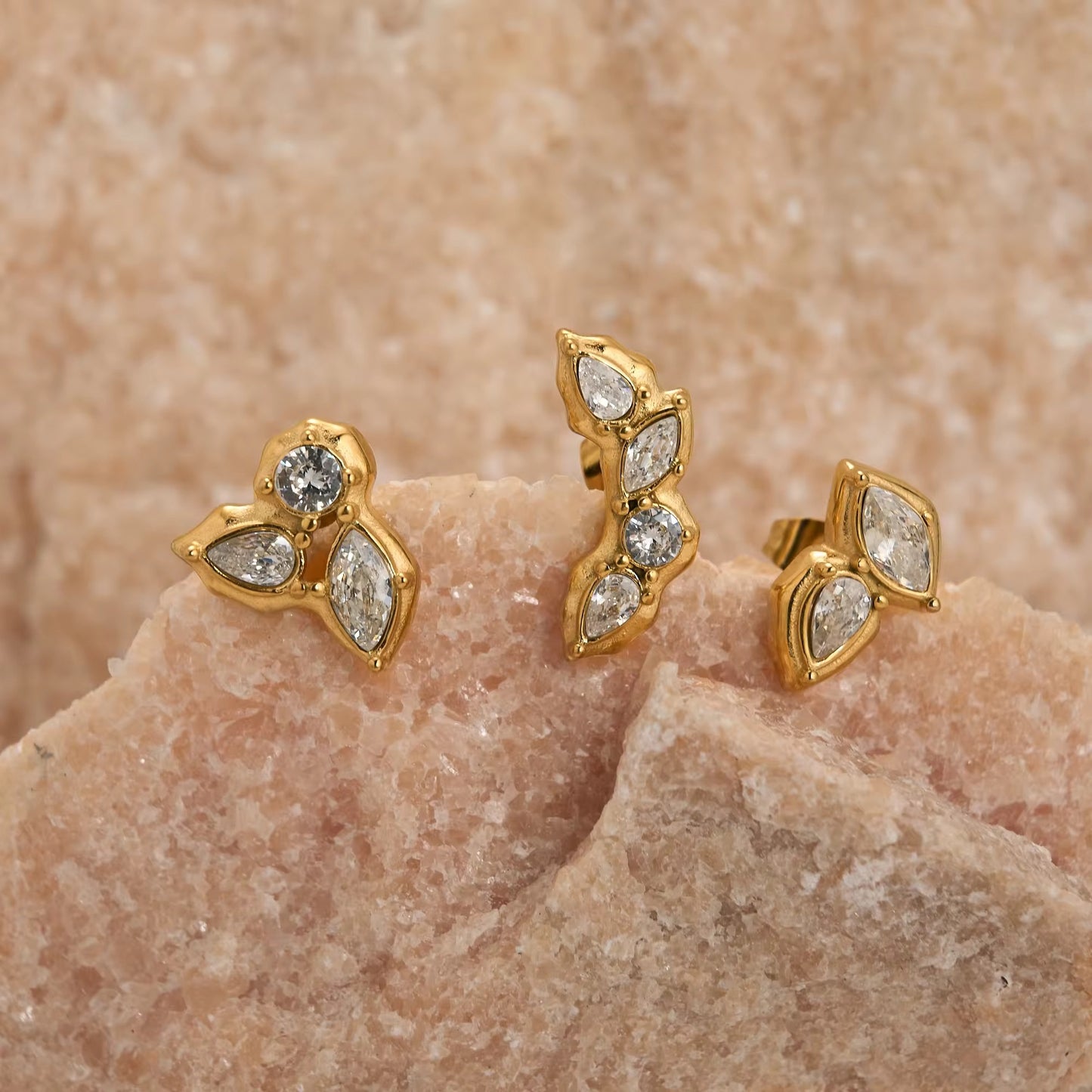 LUSTER VINE EARRINGS