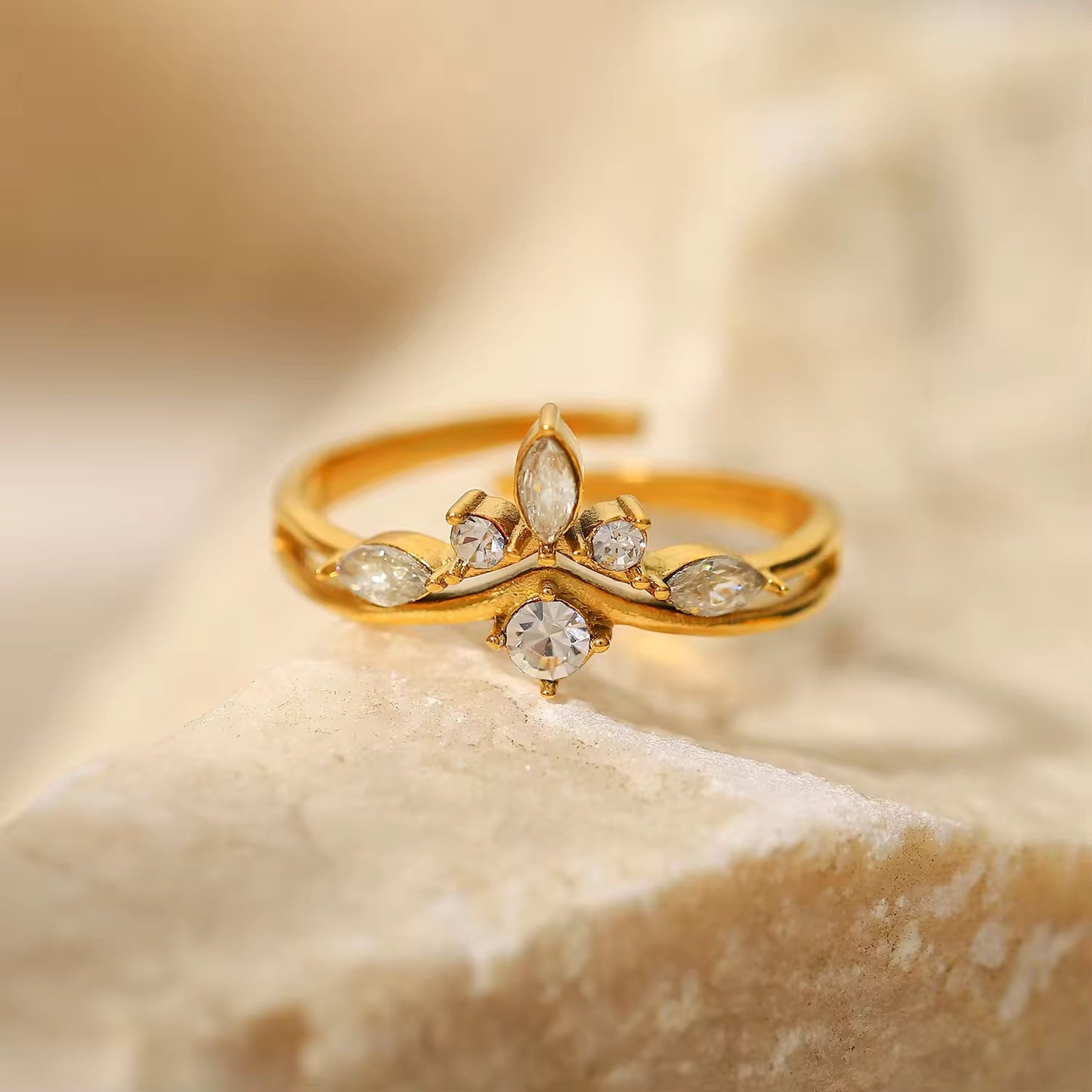 GLEAM RING