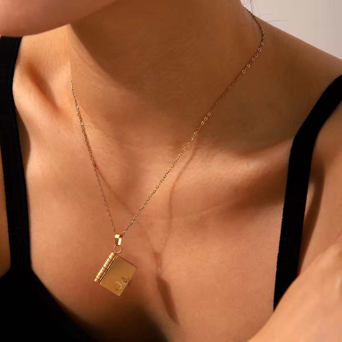DEAR DIARY NECKLACE (ENGRAVABLE)
