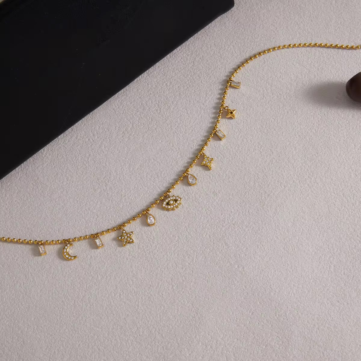 CAPRI NECKLACE