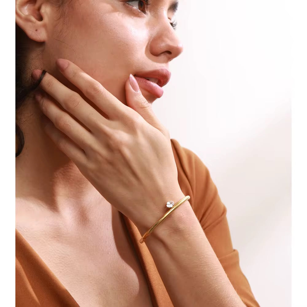 LENISHA BANGLE BRACELET