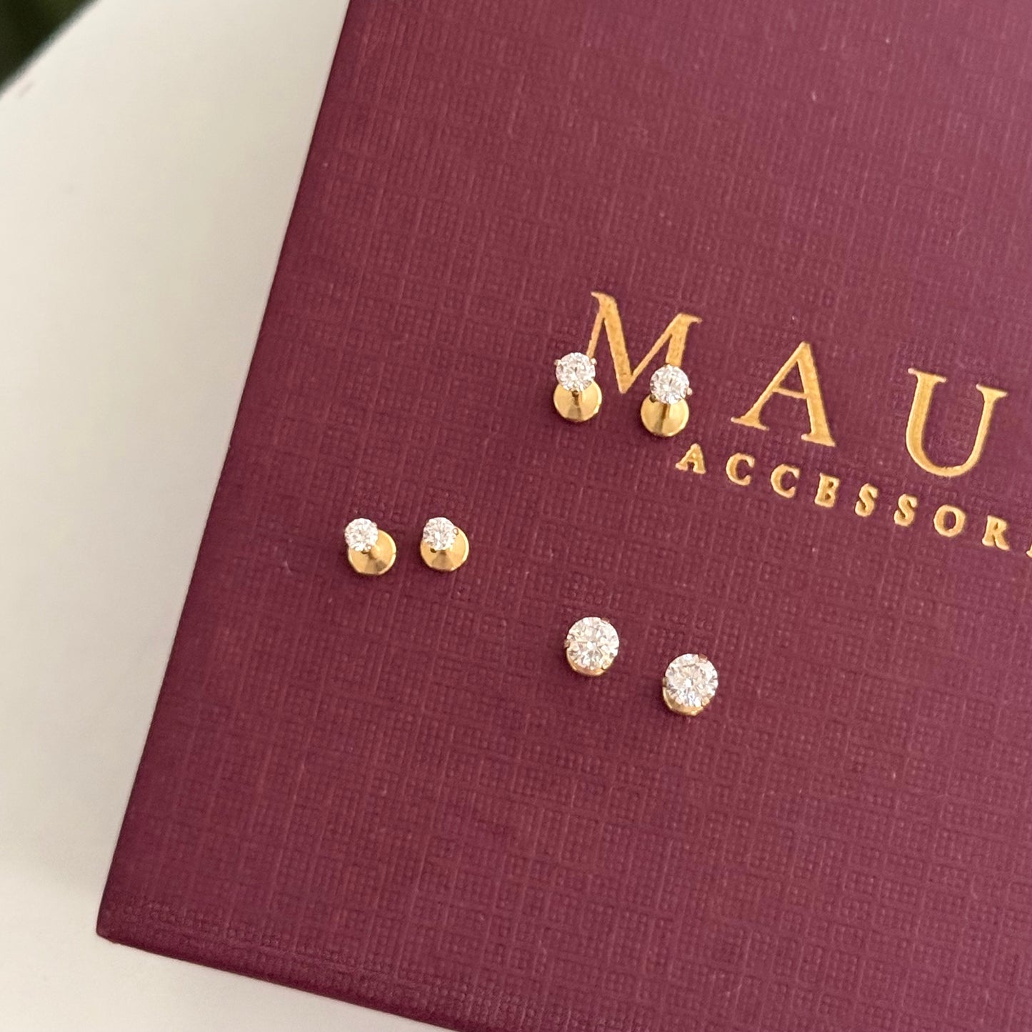 DIAMOND STUDS