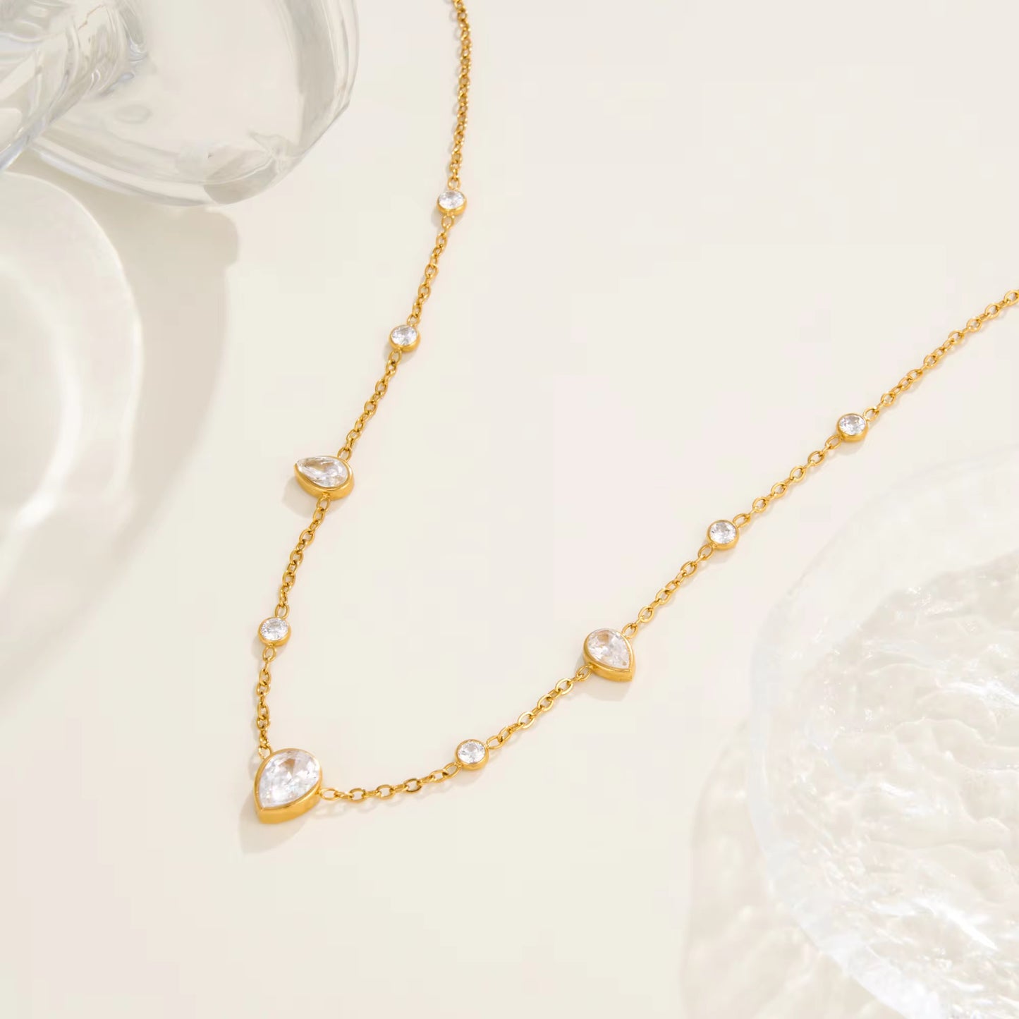 LARIETTE NECKLACE