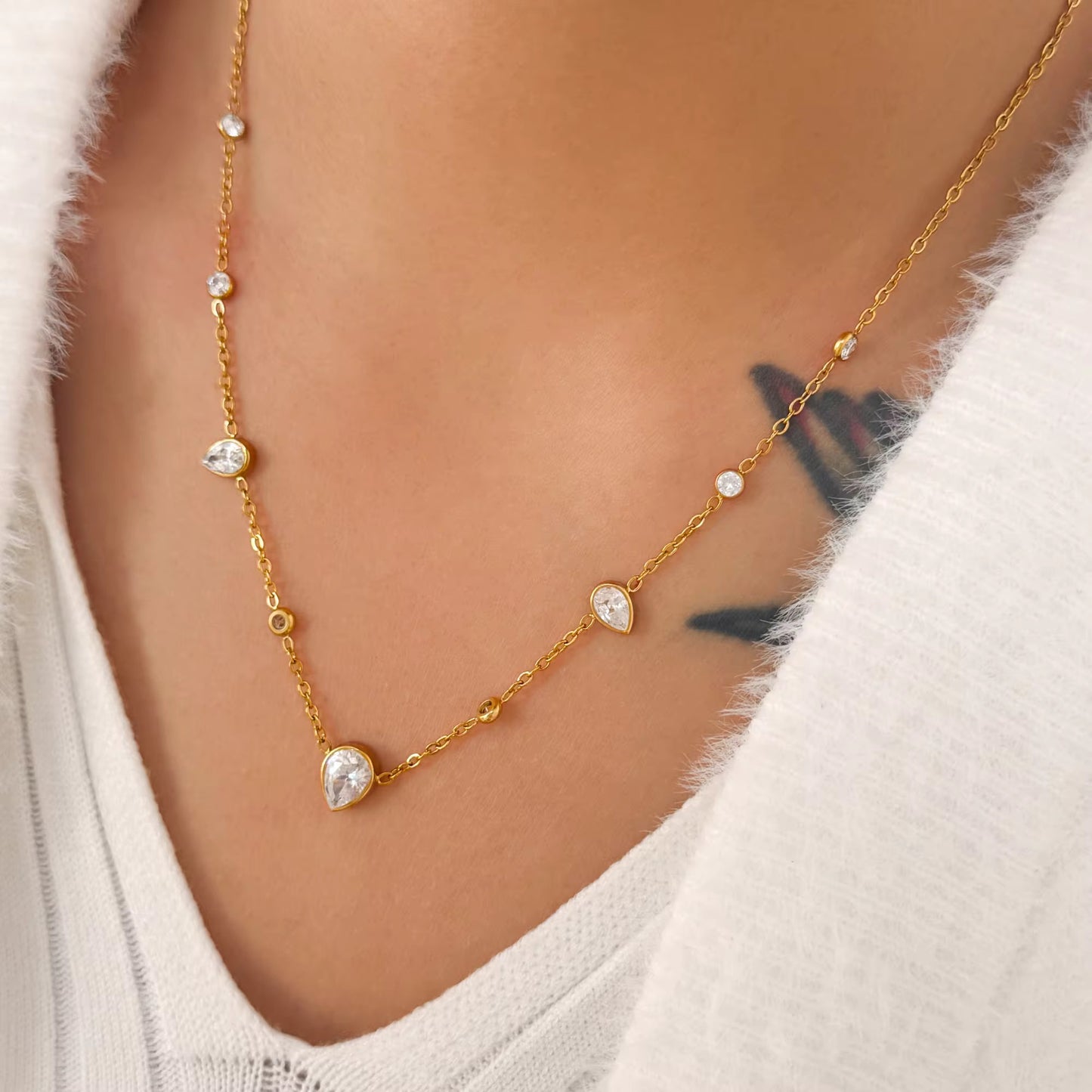 LARIETTE NECKLACE
