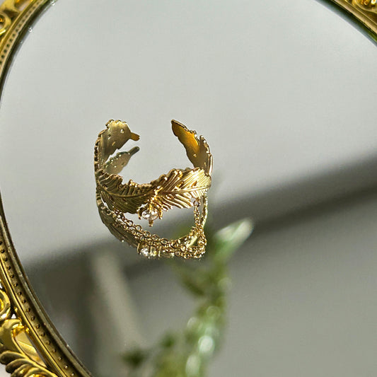 FEATHER RING