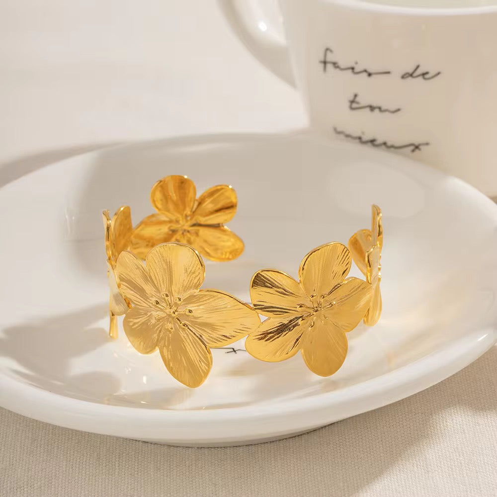 GOLDEN BLOOM CUFF BRACELET