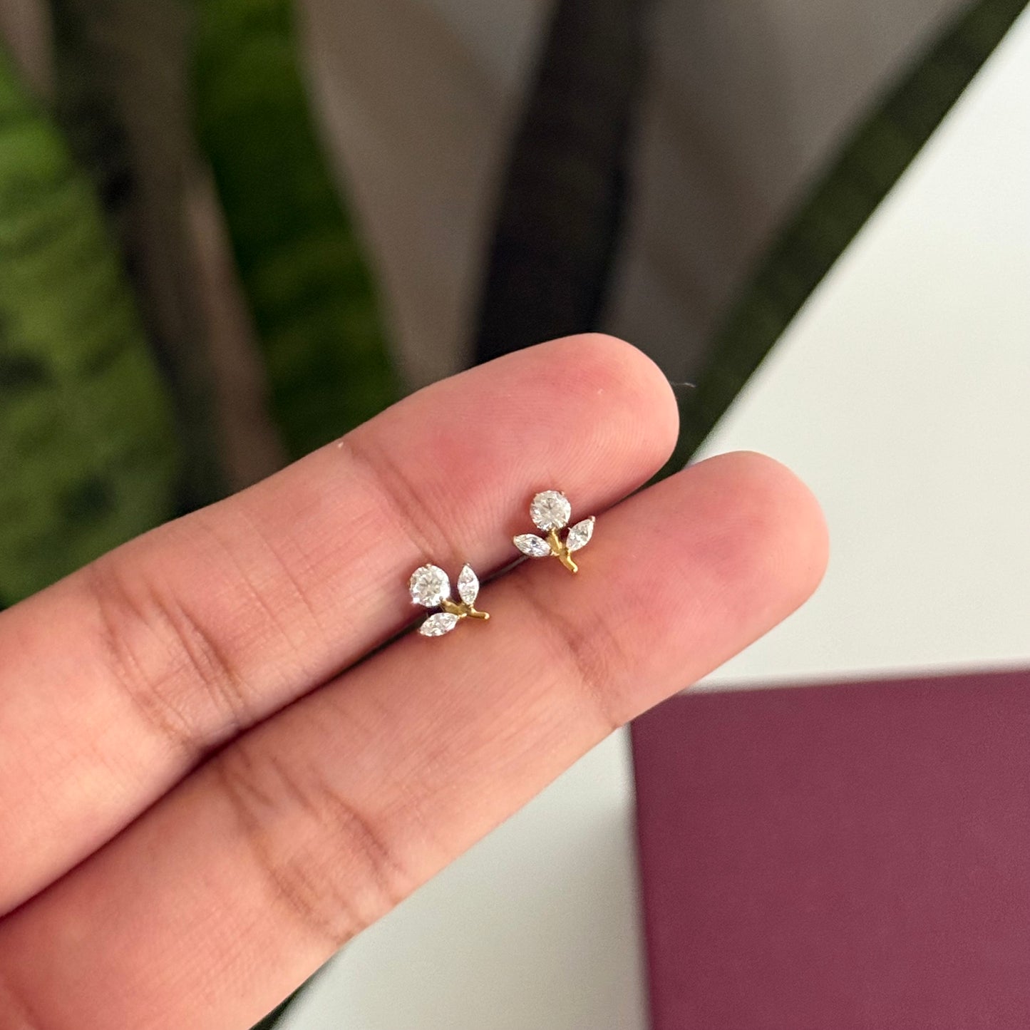 TULIP STUDS (PAIR)