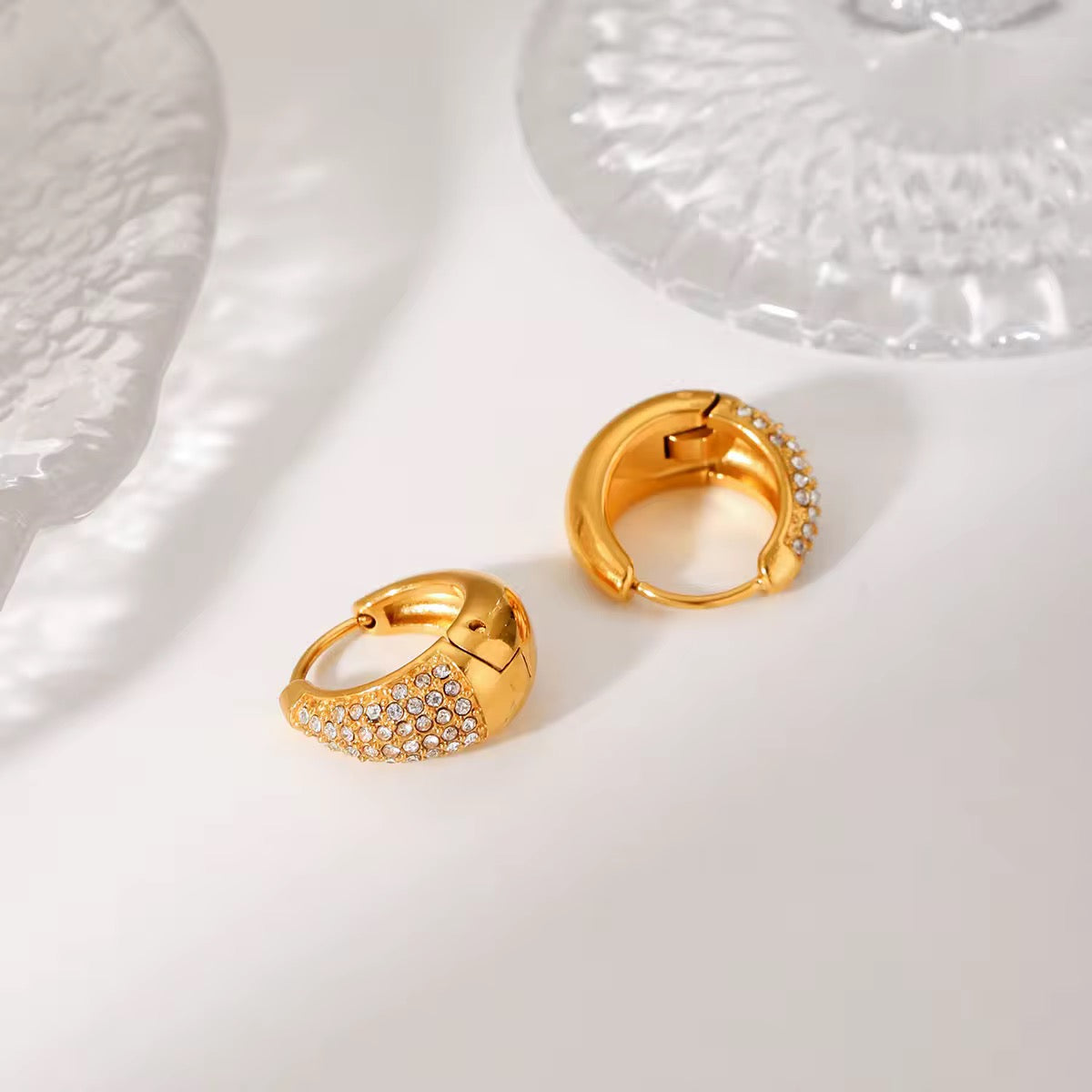 TEARDROP EARRINGS
