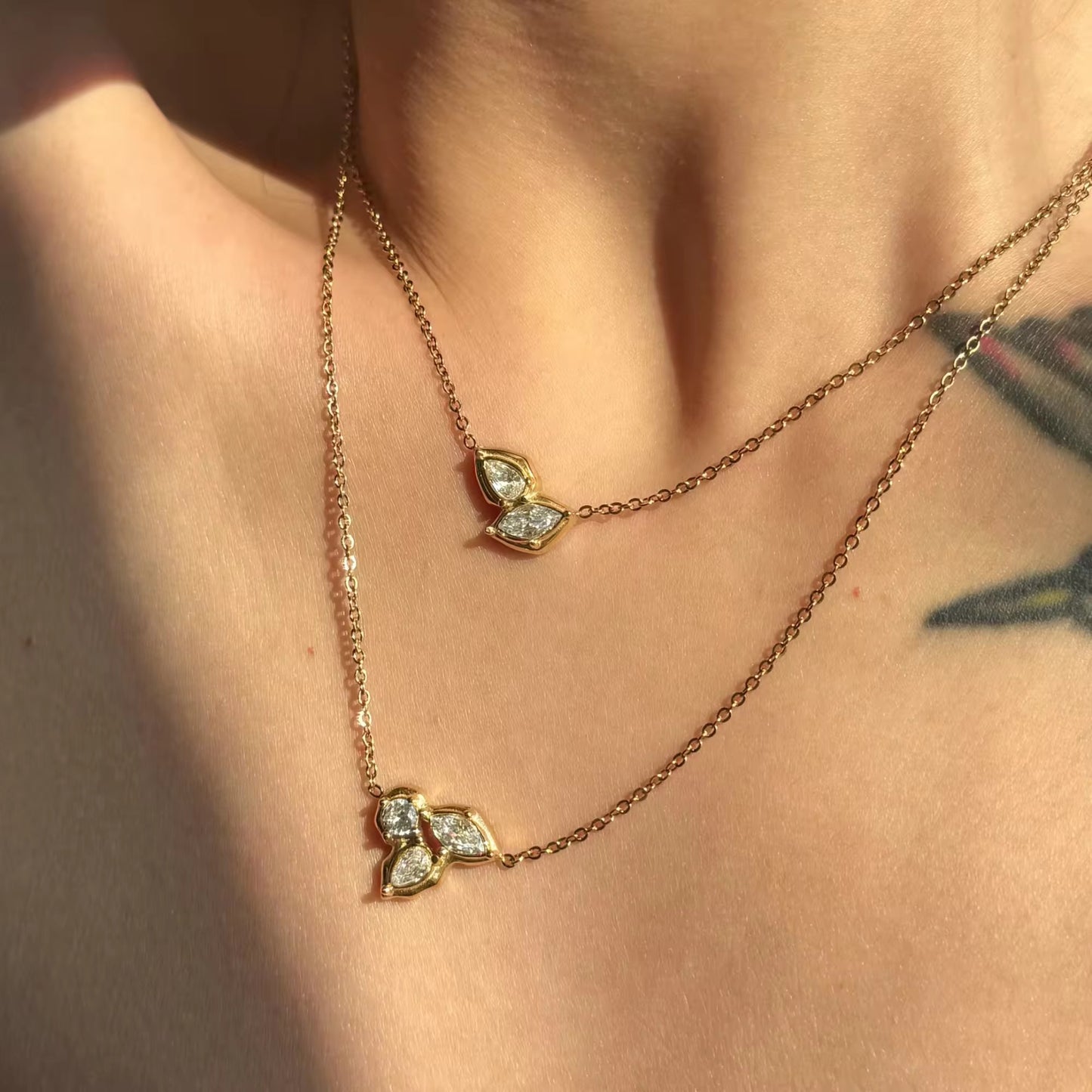 CRESTED BLOOM NECKLACE