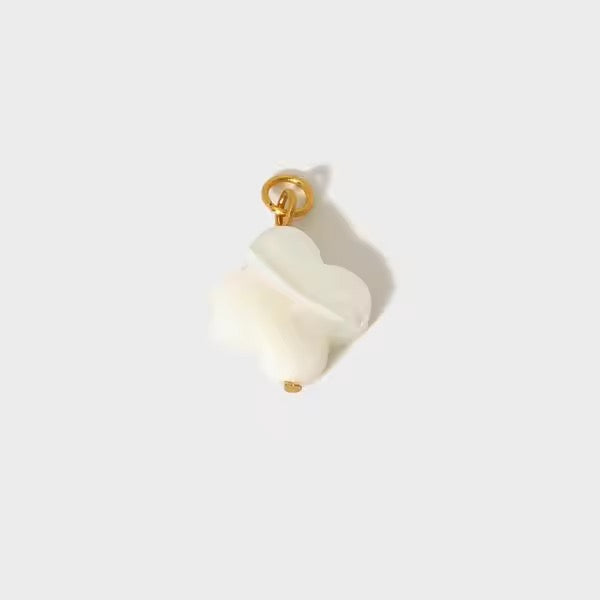SHELL CLOVER CHARM