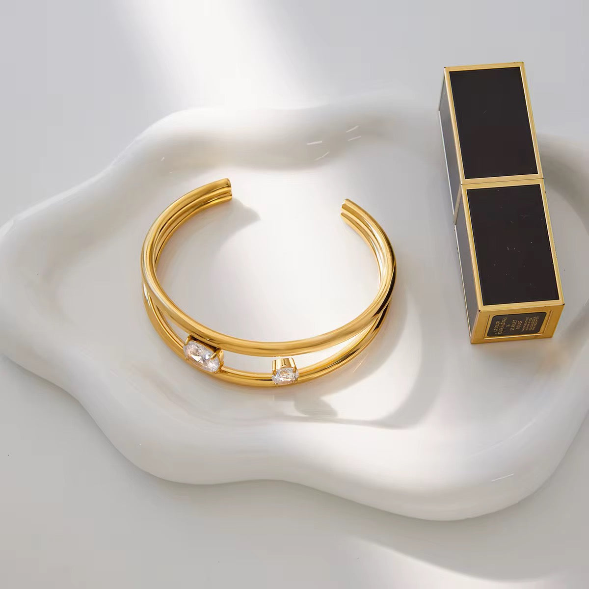 PENELOPE CUFF BRACELET