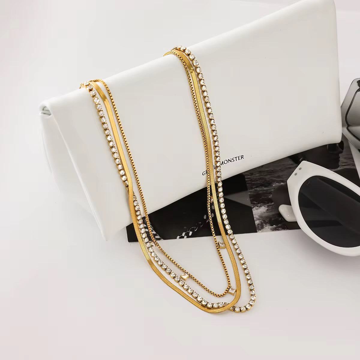 ARIS NECKLACE